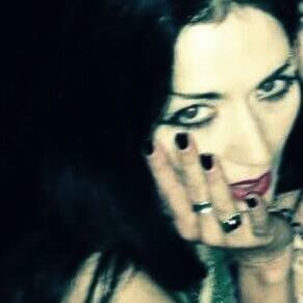 Meet your Posher, Lorraine